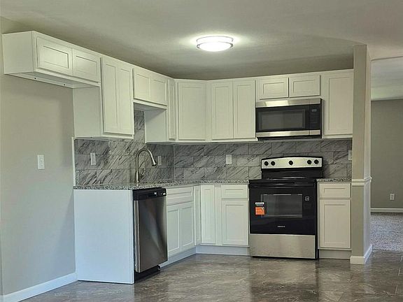 4th image of 3209 Newell Dr