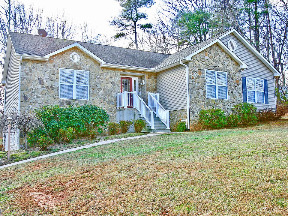 1st image of 120 Woods Edge Dr