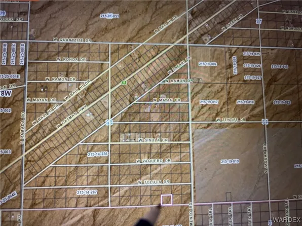 Dawson Dr, Golden Valley, AZ 86413