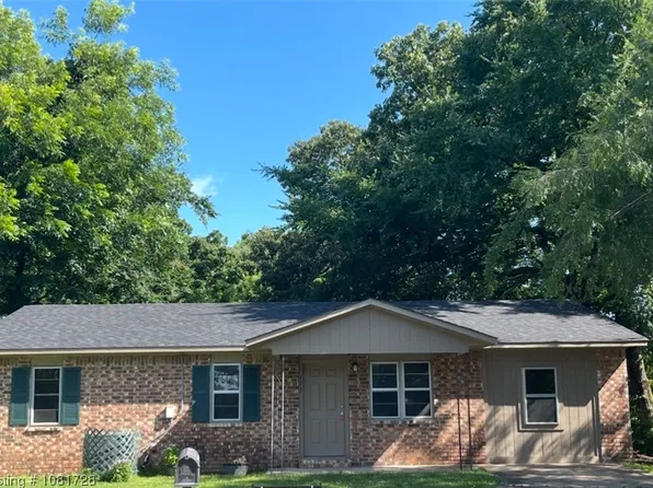 123 Gama Cir, Roland, OK 74954