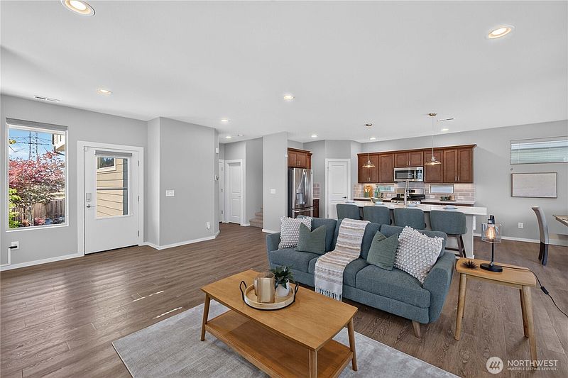 4th image of 22437 SE 283rd Street