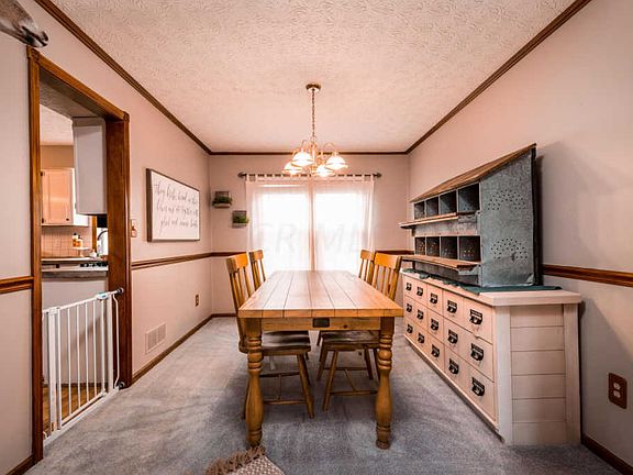 4th image of 251 Connell Ct