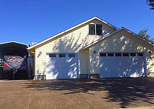 1st image of 560 N 9th Pl