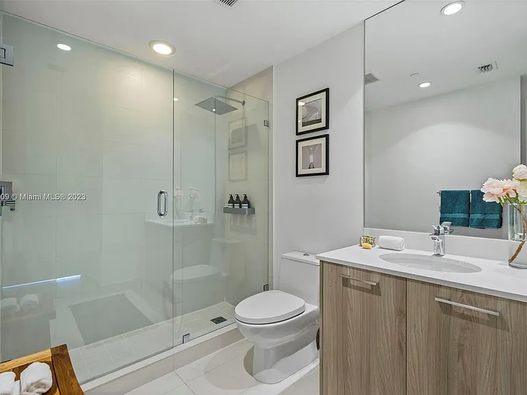 501 NE 31st St #3409 — Photo 17