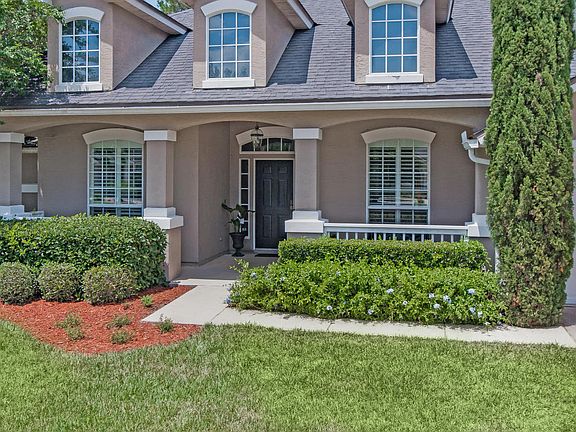 3rd image of 894 Garrison Dr