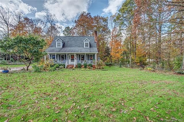 1st image of 2600 Stockwood Dr