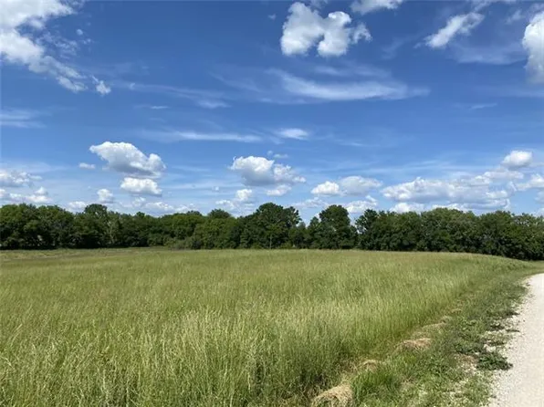 E 239th St, Garden City, MO 64747