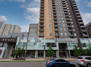 318 Spruce St #1103, Waterloo, ON N2L 0E9