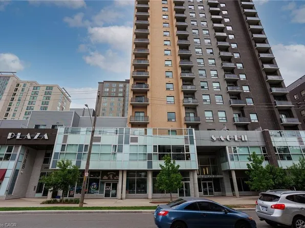 318 Spruce St #1103, Waterloo, ON N2L 0E9