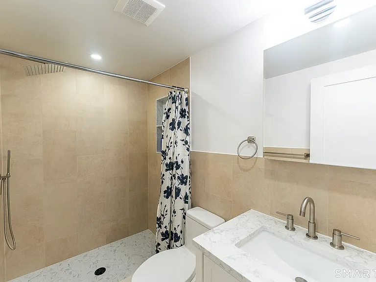 121 Victory St — Photo 10