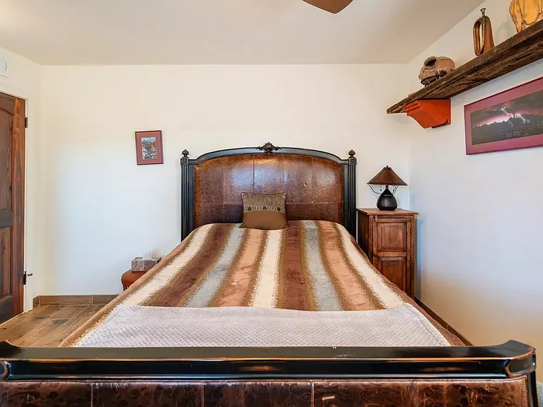 5312 E Ludlow Dr — Photo 36