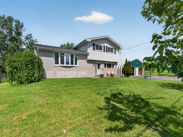 1445 Aley St, Kingston, ON K7L 4V4