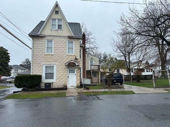 9-11 Hammaker St #1