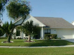 1415 Shell Flower Dr, Brandon, FL 33511