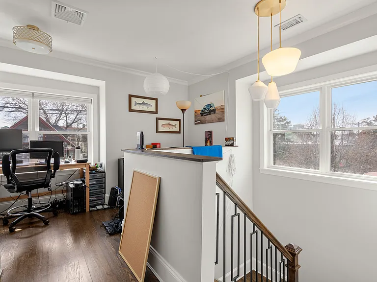 Upper floor hallway; nook (current 
tenants)
