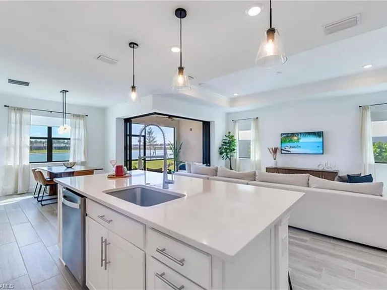 20419 Pebble Glen Dr — Photo 4