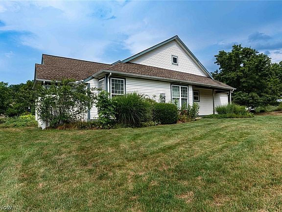 4th image of 2378 Manchester Ln