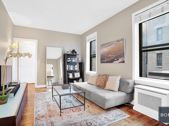 2nd image of 166 E 92nd St APT 5C