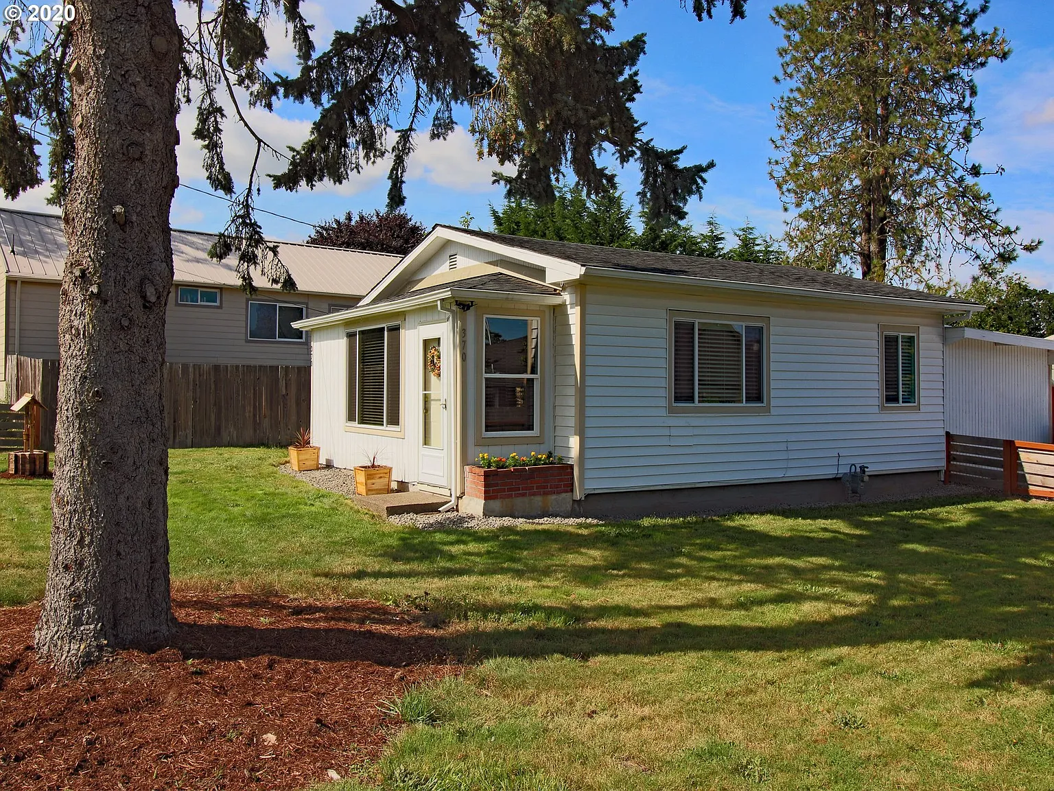 370 N Vernonia Rd photo 1