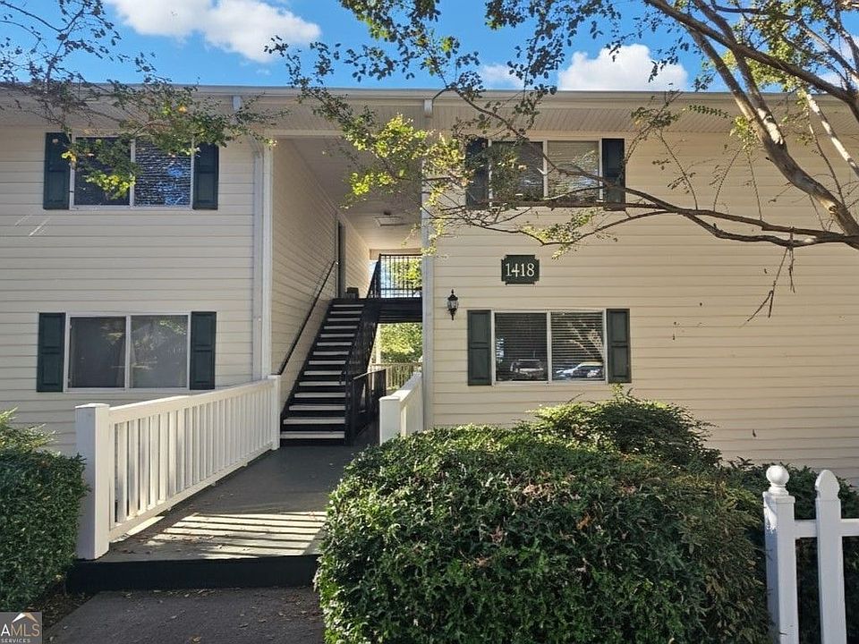1st image of 1418 Foxhall Ln SE APT 8