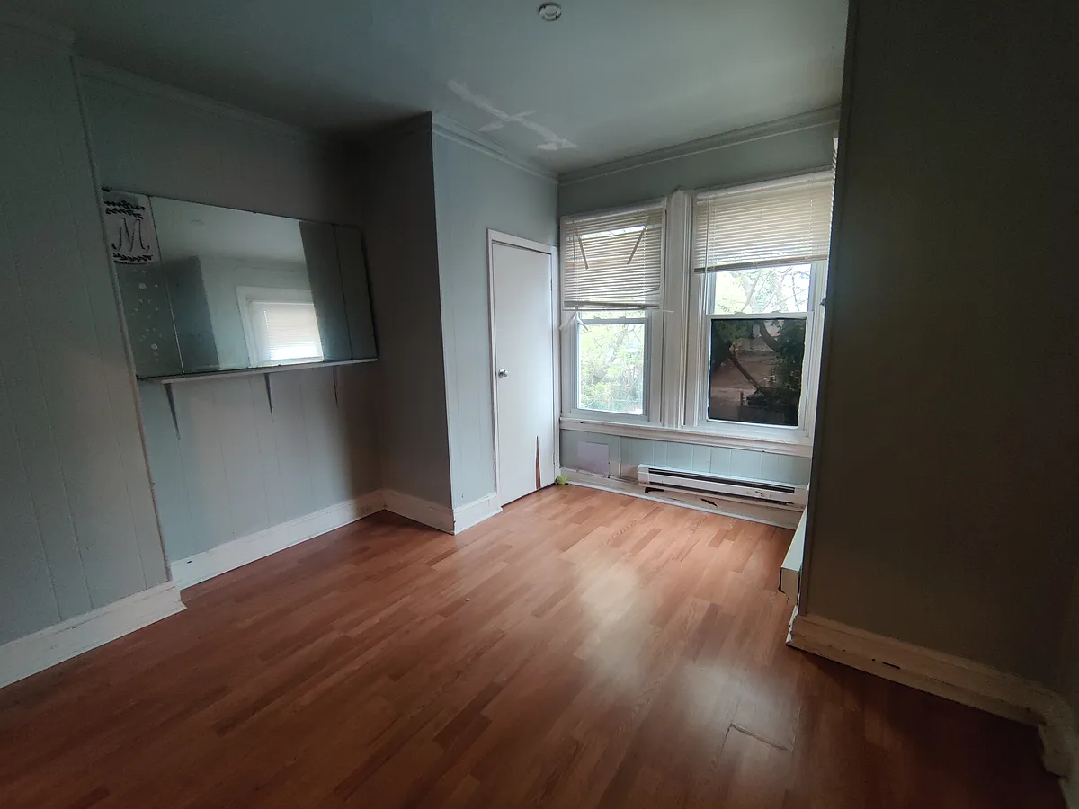 Building Photo - 1025 Dekalb St #2
