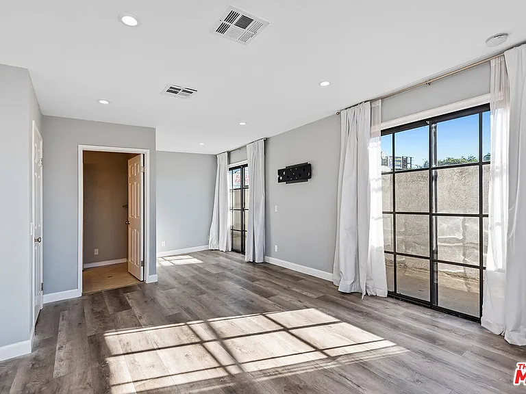 3780 Ocean View Ave #2 — Photo 4