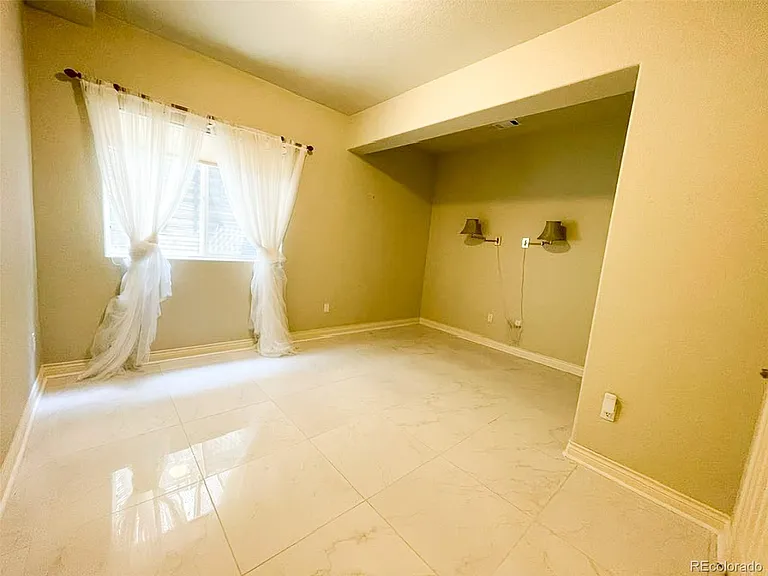 13901 E Saratoga Pl — Photo 16