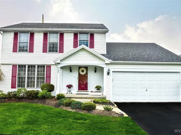 369 Seneca Pl, Lancaster, NY 14086