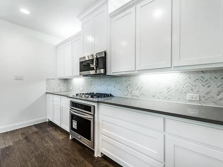 7228 Huckleberry Dr — Photo 9