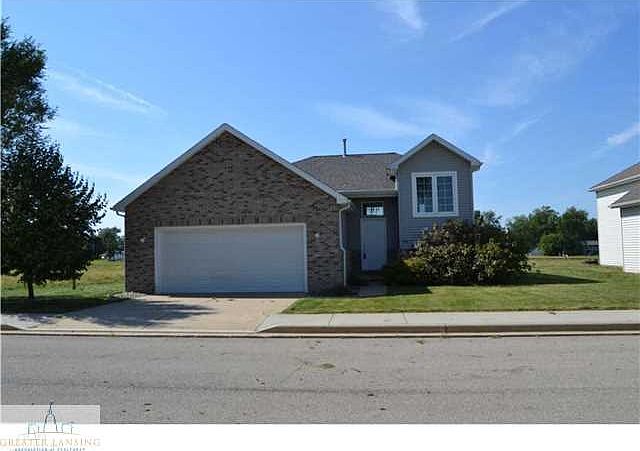 1st image of 787 St Andrews Dr