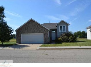 787 St Andrews Dr, Eaton Rapid, MI 48827