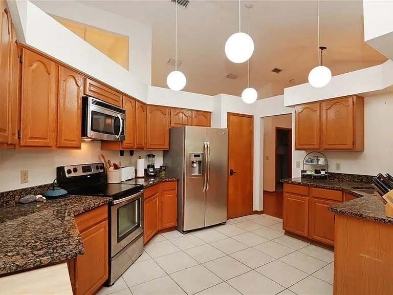 5722 Bay Side Dr — Photo 16