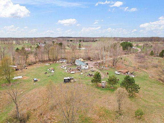 2nd image of 10243 Seven Mile Rd