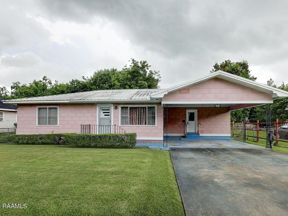 2121 Saint Charles St, Jeanerette, LA 70544 Zillow