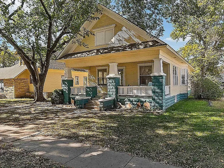 515 S Vine St — Photo 3