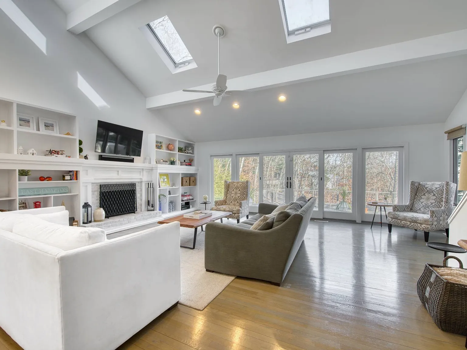Marketing Text Edit Pristine East Hampton 3+ Bed Sanctuary — Photo 4