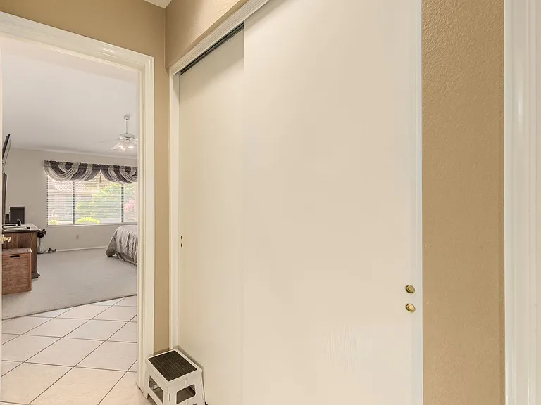 9559 E Sunburst Dr — Photo 27