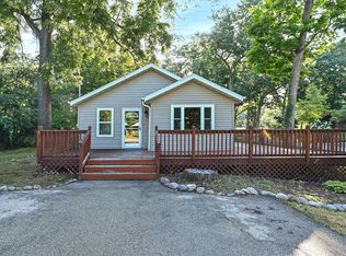 5 Menomonee Rd, Williams Bay, WI 53191