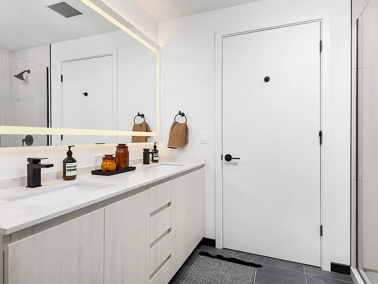 1380 W Randolph St #1203 — Photo 4