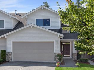 222 196th Pl SW #102, Lynnwood, WA 98036