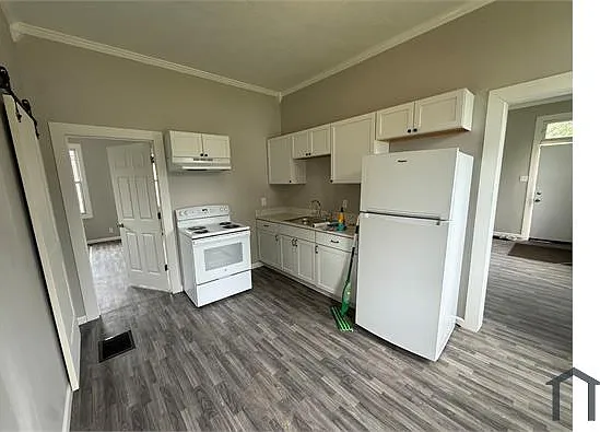 329 Taylor Ave — Photo 3