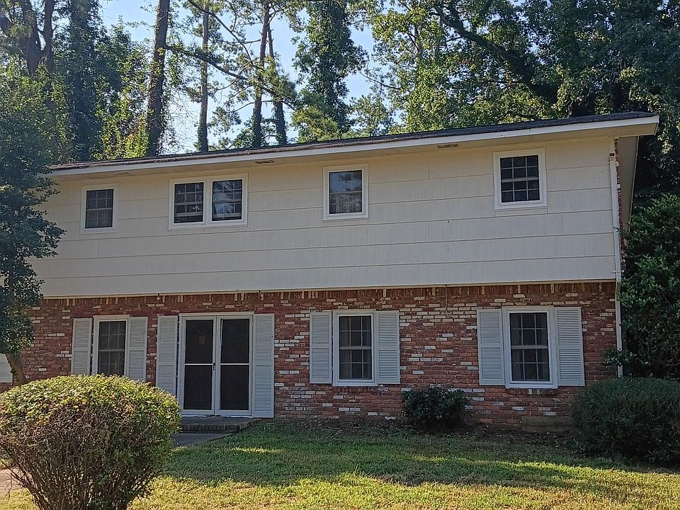 2nd image of 3034 Sunset Ln
