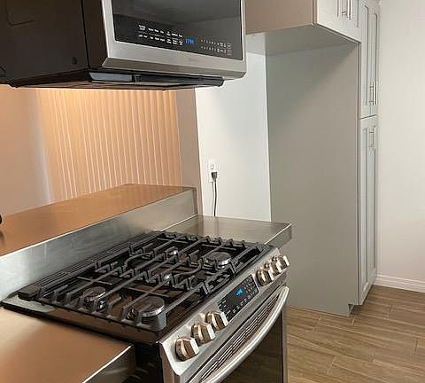 Gas oven/stove and microwave