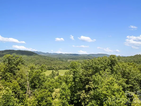 376 Stoney Brook Rd, Penrose, NC 28766