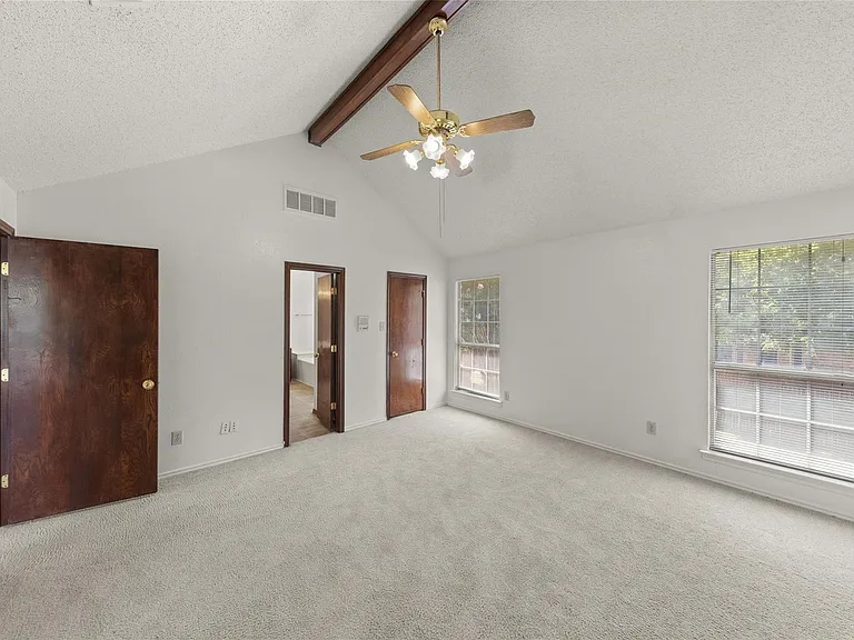 1423 Holveck Dr — Photo 24