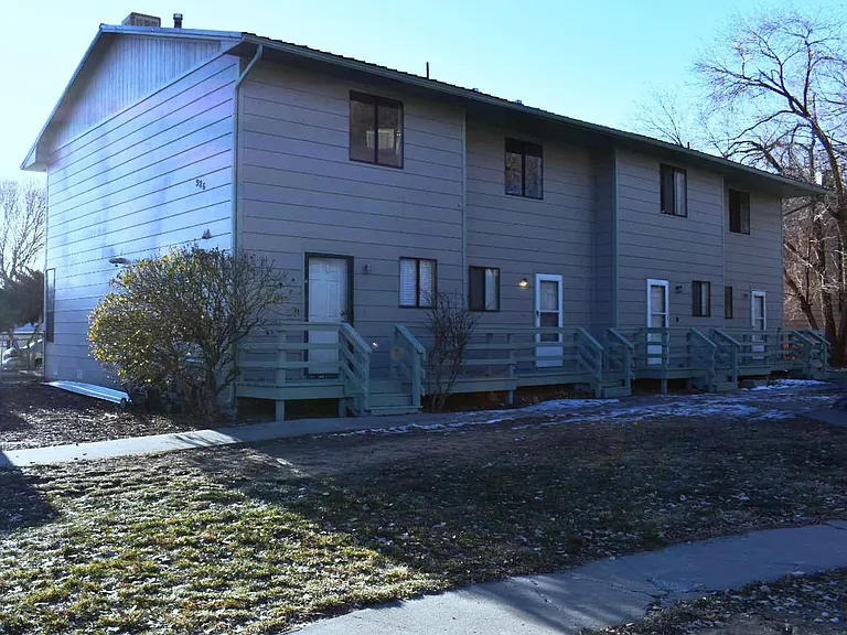 926 William Ct — Photo 2