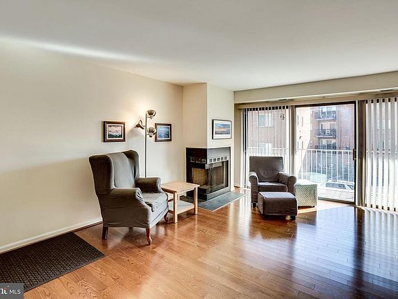 5th image of 4360 Lee Hwy APT 203