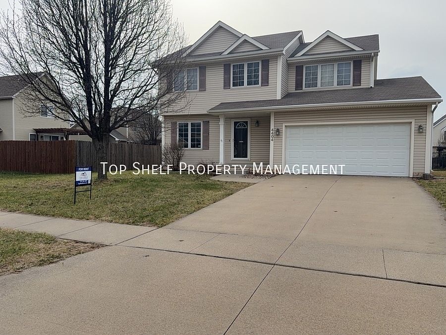 1st image of 4404 SE Elm Ct