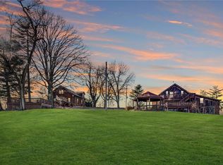 15 West Dr, Chesterfield, MO 63017