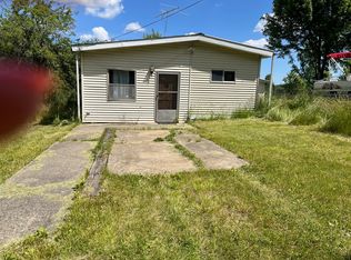 27649 H Dr N, Albion, MI 49224